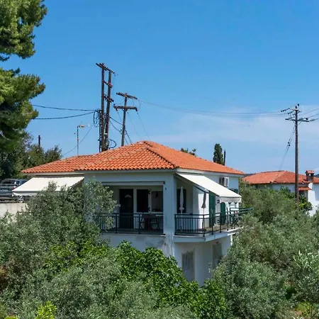 Semesterbostad Ftelia House *
