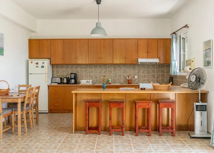 בית נופש Ftelia House